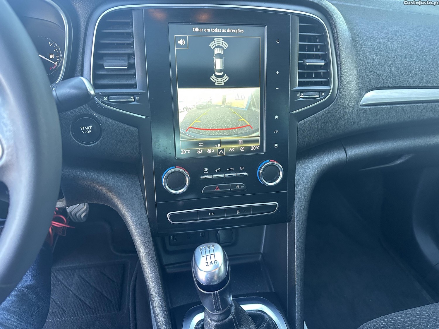 Renault Mégane Grand Coupe 1.5 DCI 115 CV — fotografia 8
