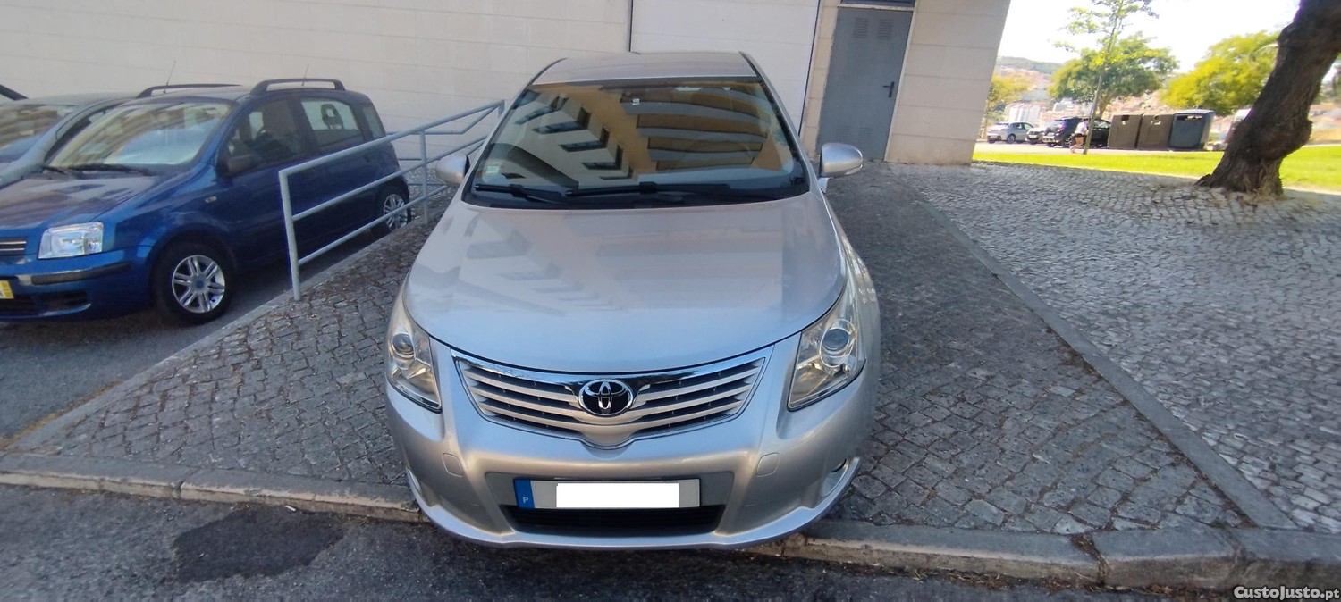 Toyota Avensis 2.0D4D 66000km unico dono — fotografia 8