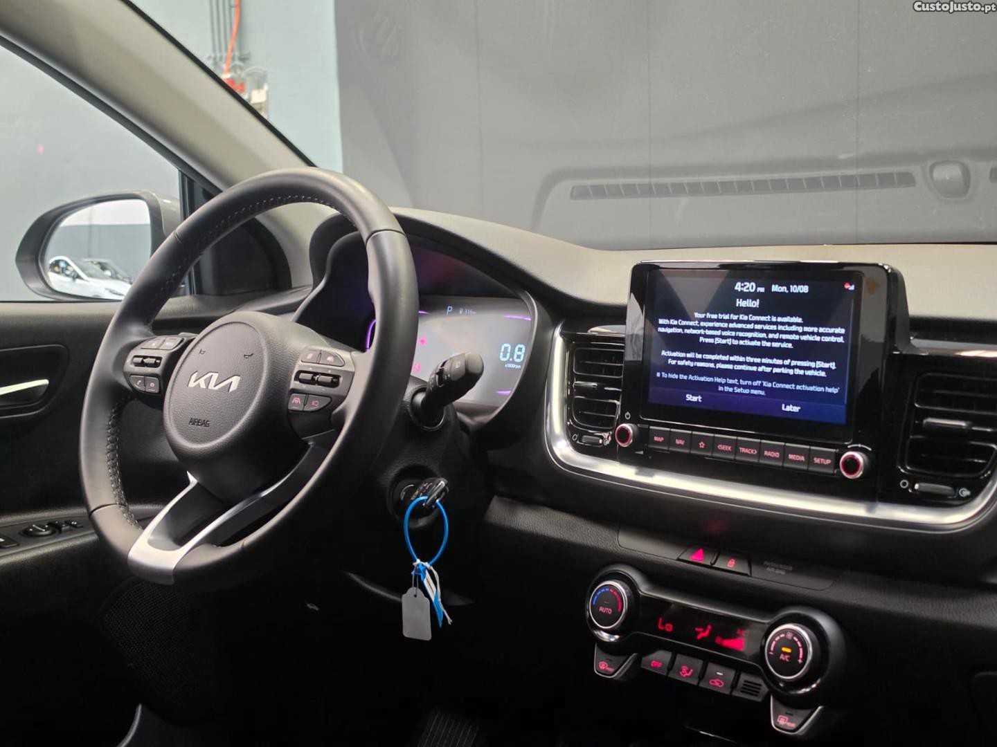 Kia Stonic 1.0 T-GDI Drive 7DCT — fotografia 13