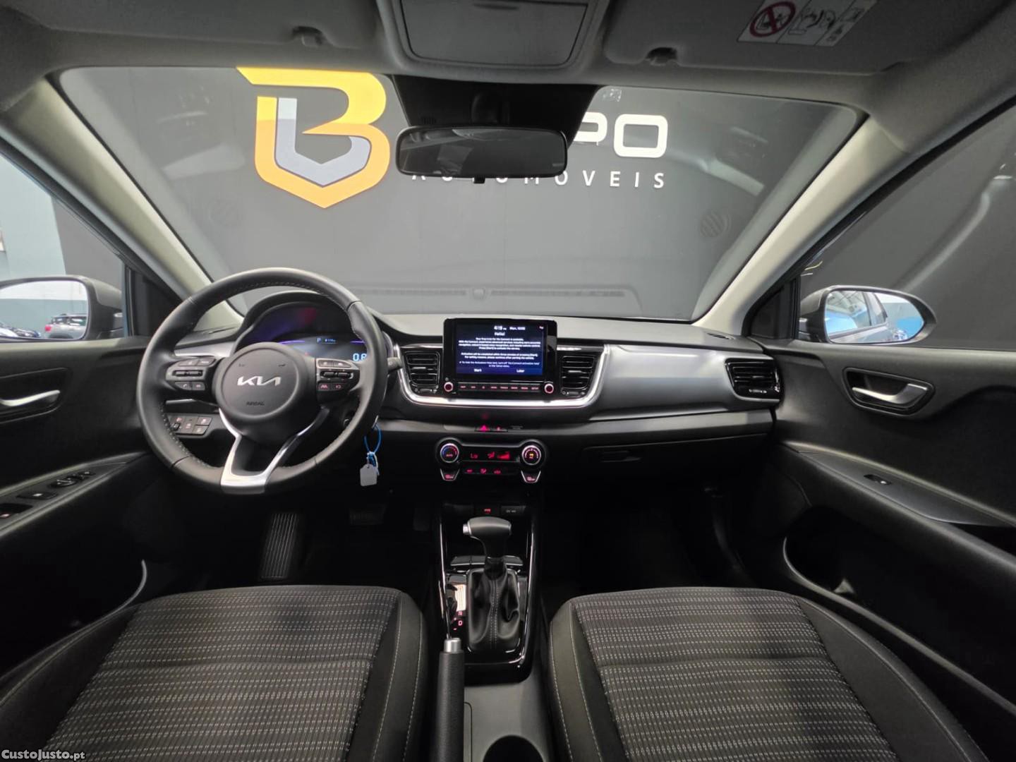 Kia Stonic 1.0 T-GDI Drive 7DCT — fotografia 11