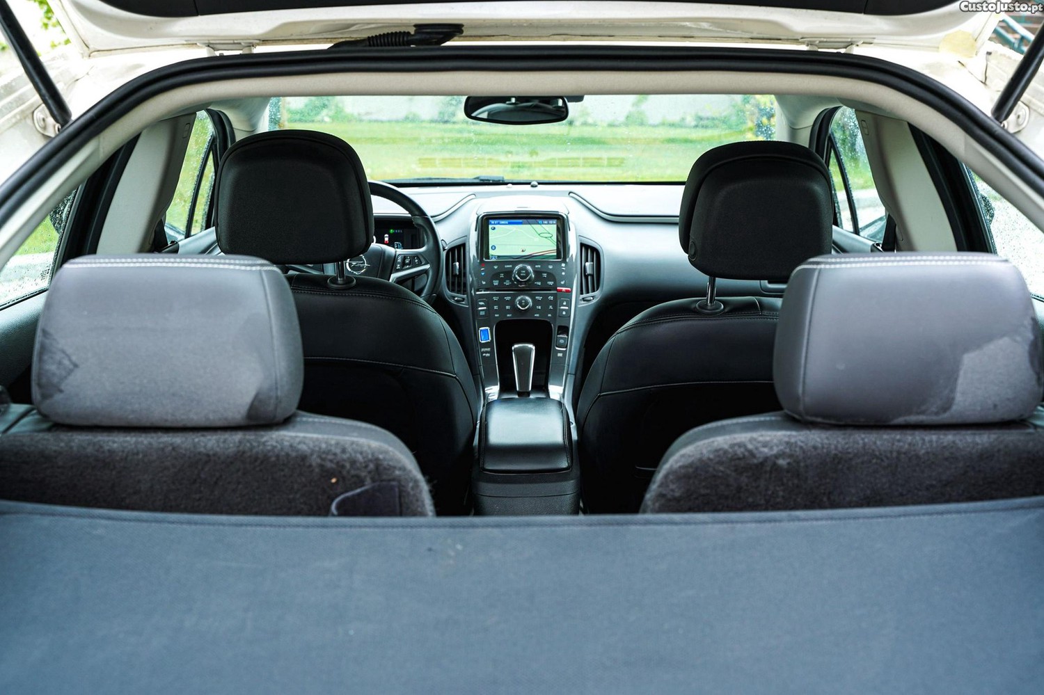 Opel Ampera 1.4 Ecotec Cosmo — fotografia 19
