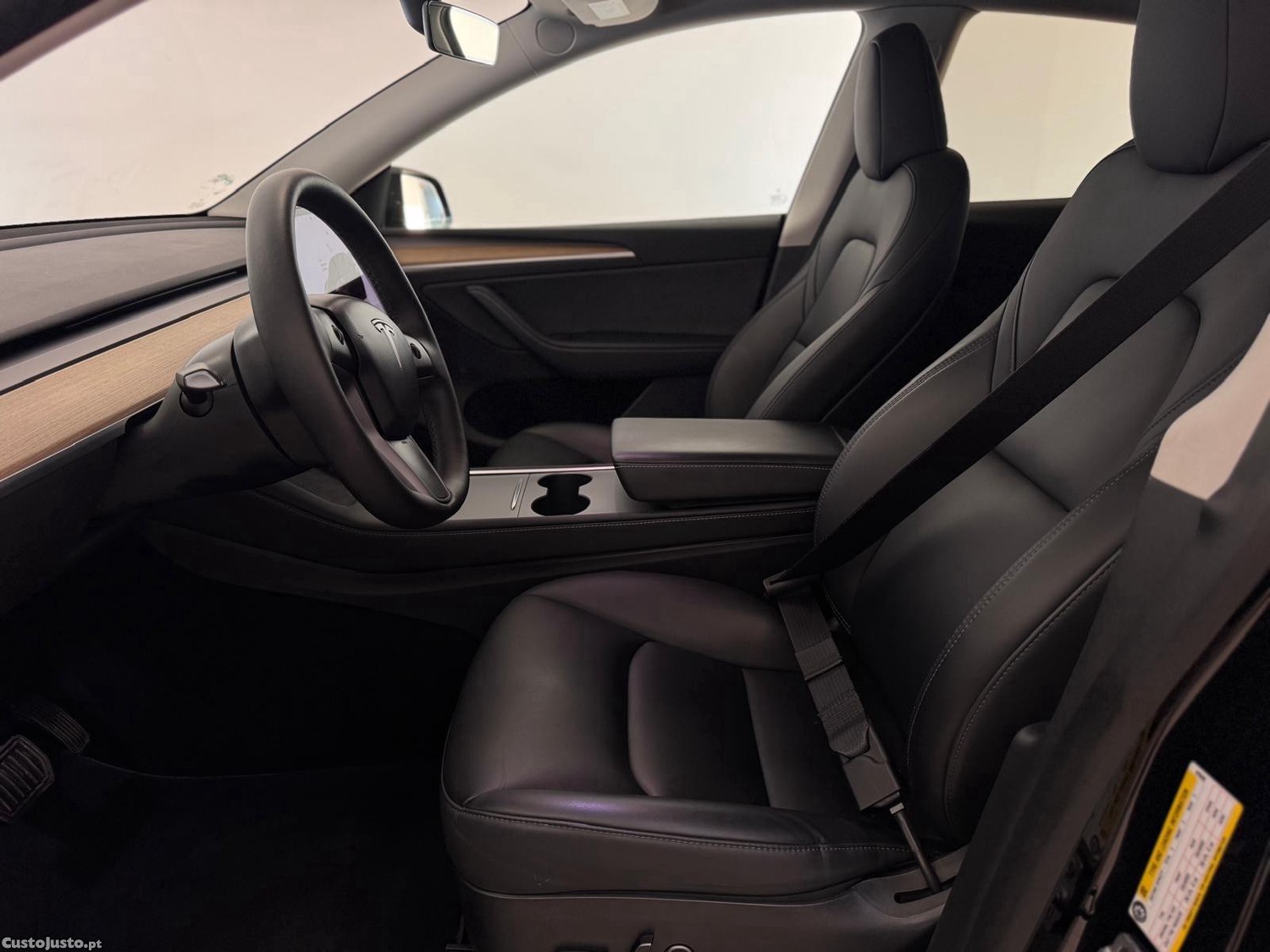 Tesla Model Y Long Range Tração Integral — fotografia 4