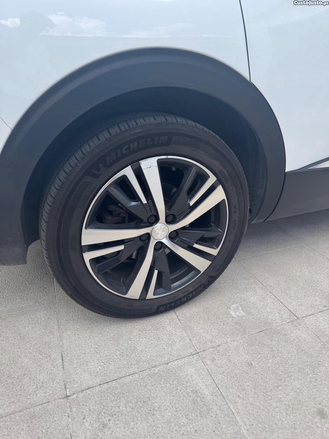 Peugeot 5008 Allure — fotografia 2