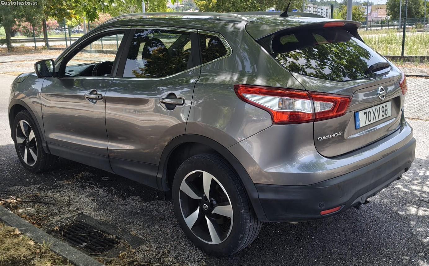 Nissan Qashqai 1.5 DCI 110 CV N-Connecta + Teto Panorâmico — fotografia 6