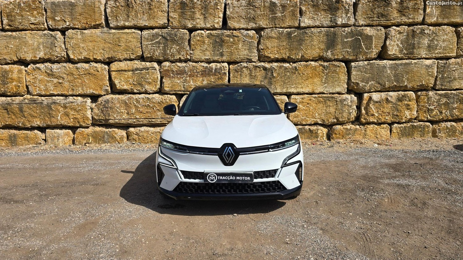 Renault Mégane E-Tech Techno 60KWh — fotografia 25