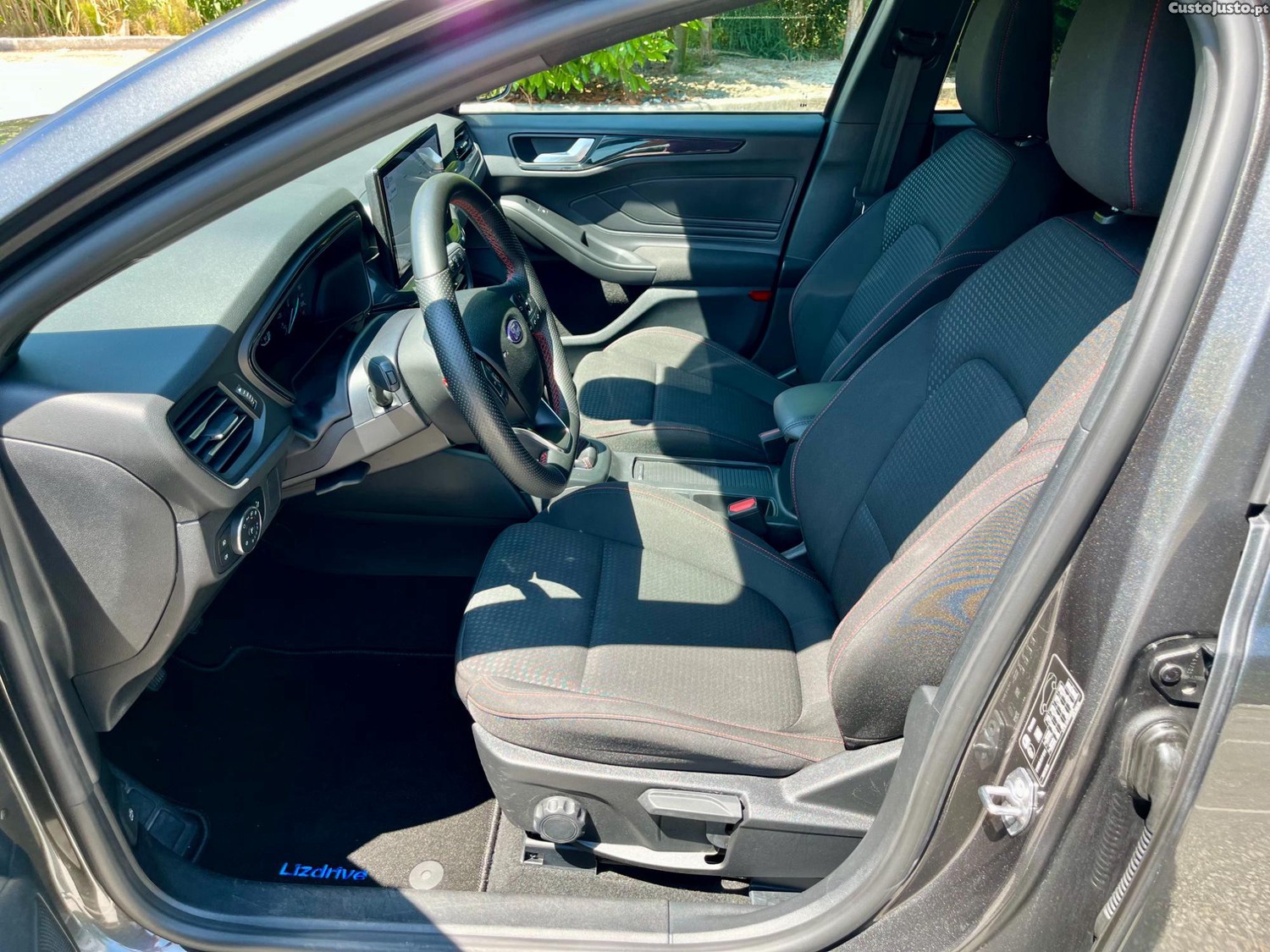 Ford Focus SW 1.0 EcoBoost ST-LineX 79.000KM — fotografia 6