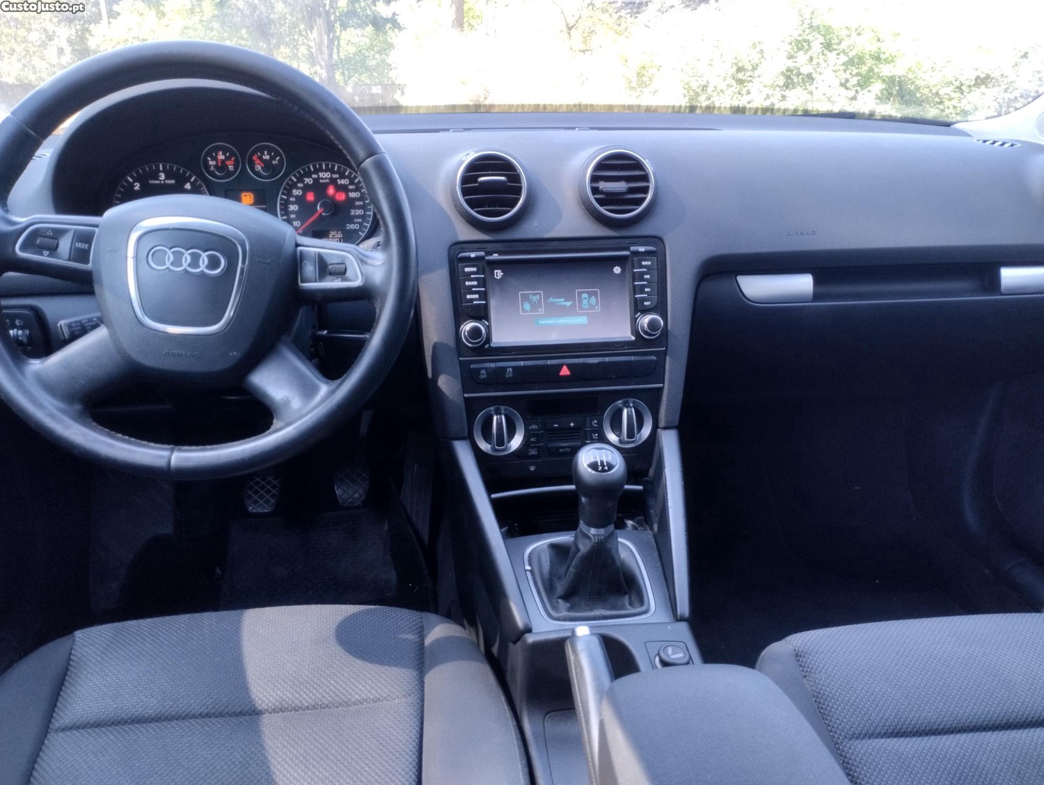 Audi A3 Sportback 1.6 TDI 105cv Attraction c/ Garantia — fotografia 9