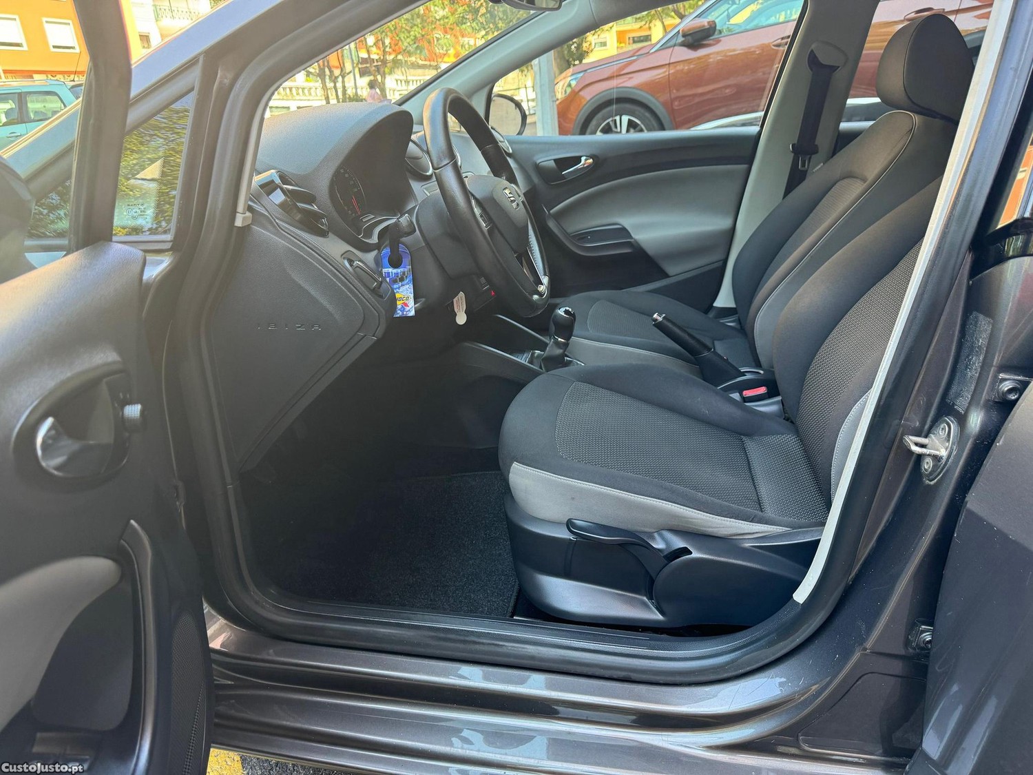 SEAT Ibiza 1.0 Reference — fotografia 17
