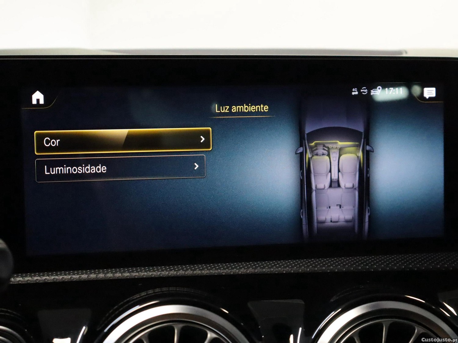 Mercedes-Benz CLA 200 d Shooting Brake AMG Line Aut. — fotografia 9