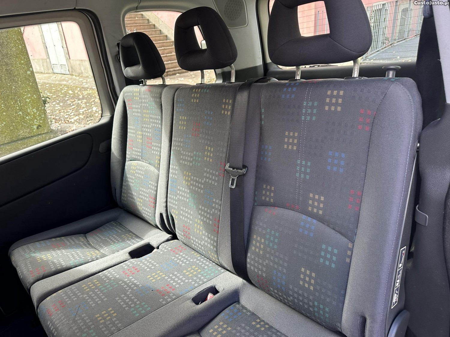 Mercedes-Benz Vaneo 1.7 CDi Family 7L — fotografia 9