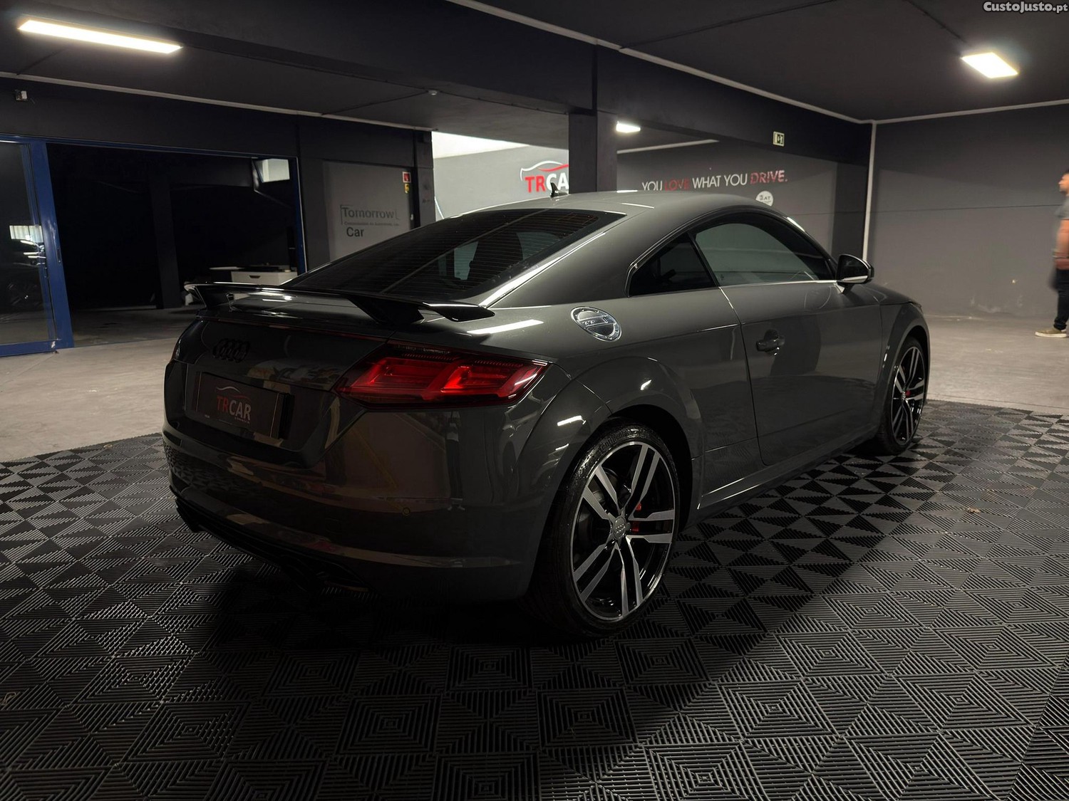 Audi TT Coupé 2.0 TFSI S-line — fotografia 13