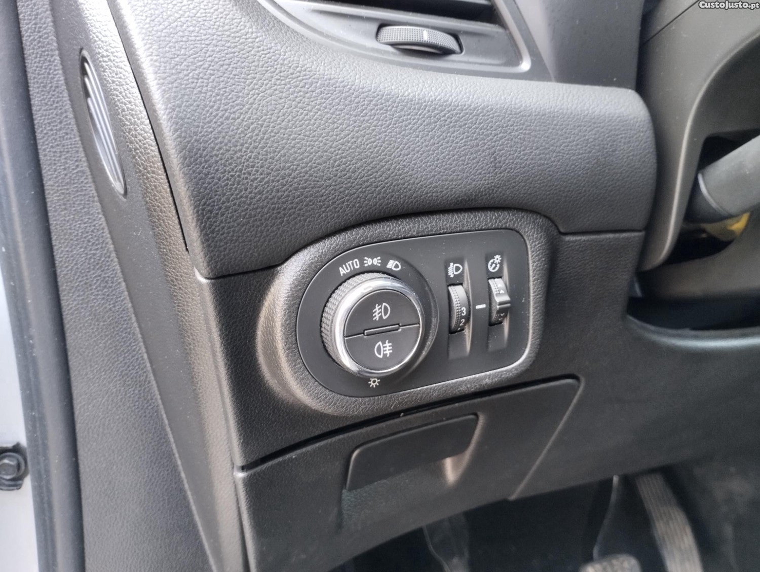 Opel Zafira 1.6 CDTi 136cv NACIONAL - 7 Lugares - GPS - "Camara Marcha trás" - c/ GARANTIA - "Classe 1" — fotografia 9