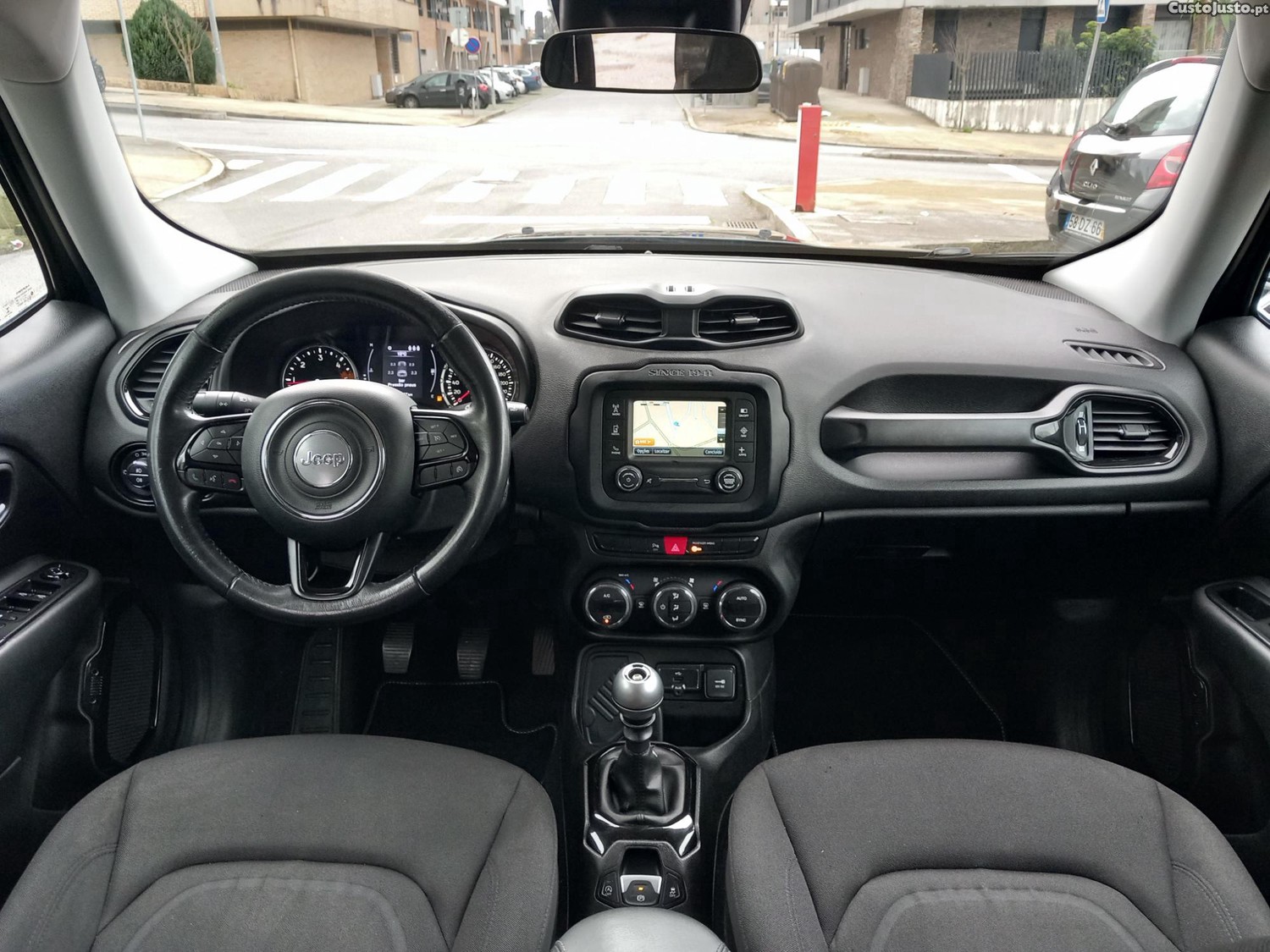 Jeep Renegade 1.6 MJD Night Eagle — fotografia 5