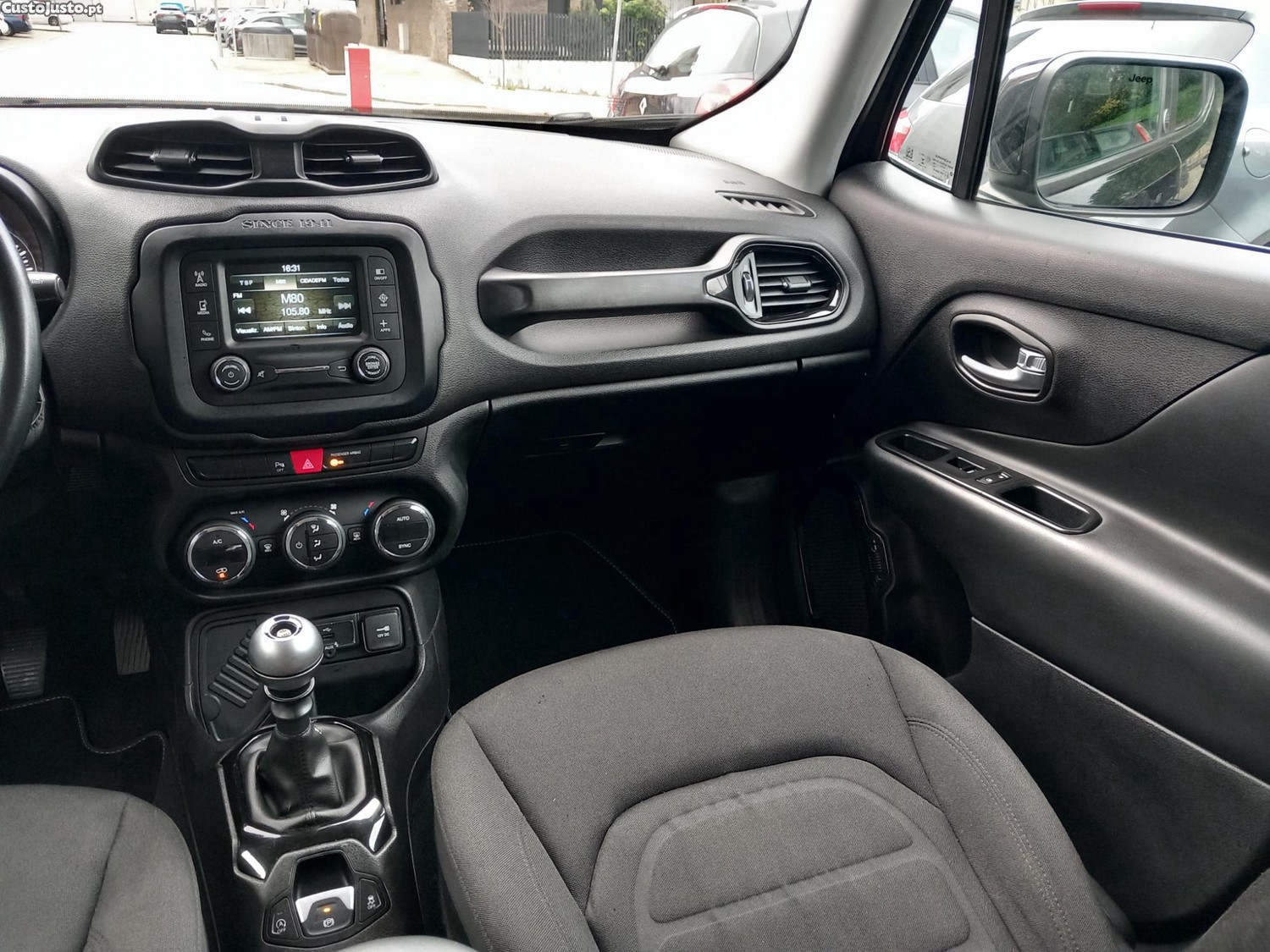 Jeep Renegade 1.6 MJD Night Eagle — fotografia 3