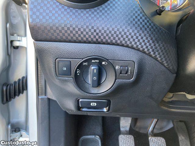 Mercedes-Benz A 180 Urban — fotografia 14