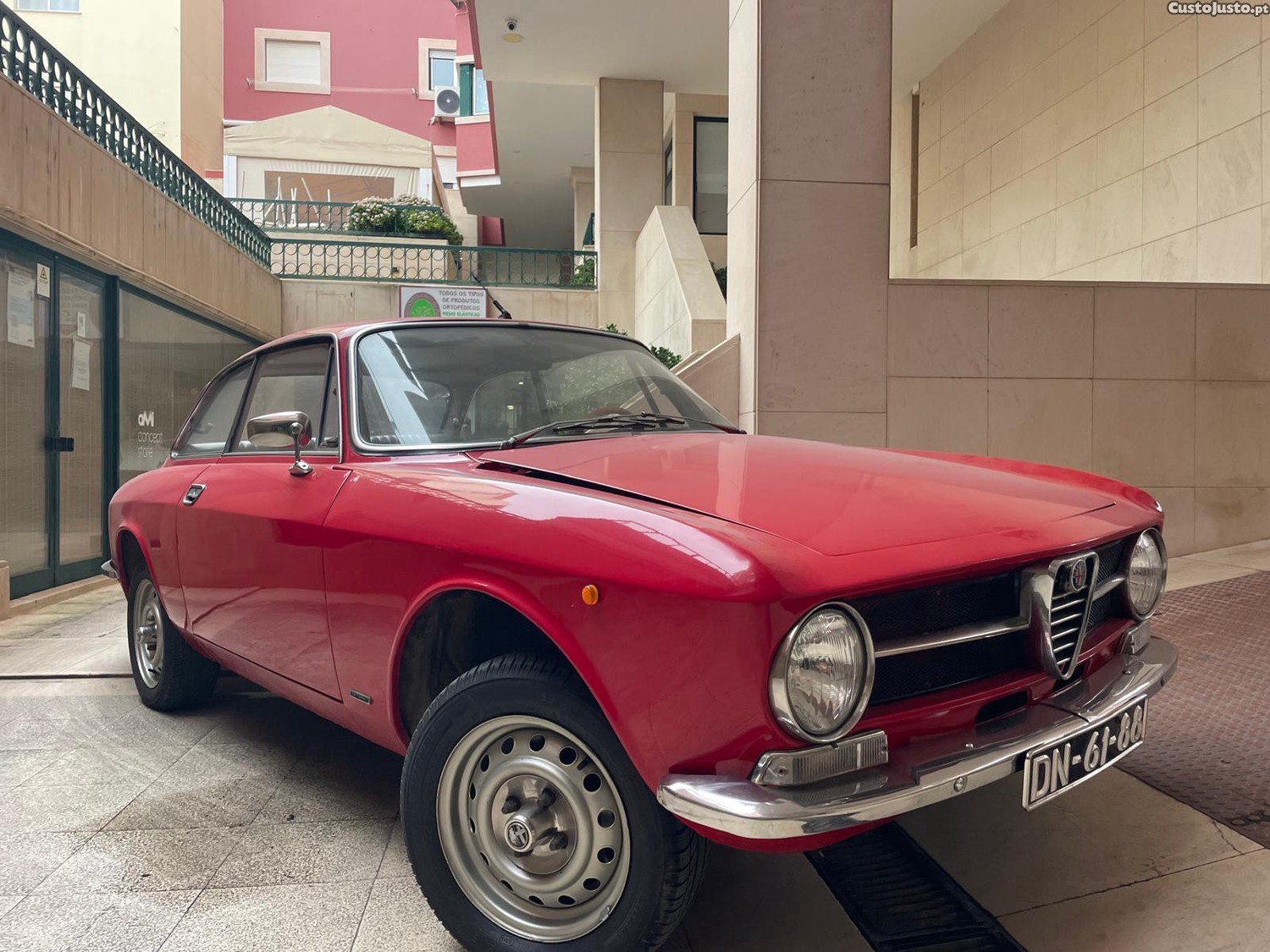 Alfa Romeo GT 1300 — photo 2