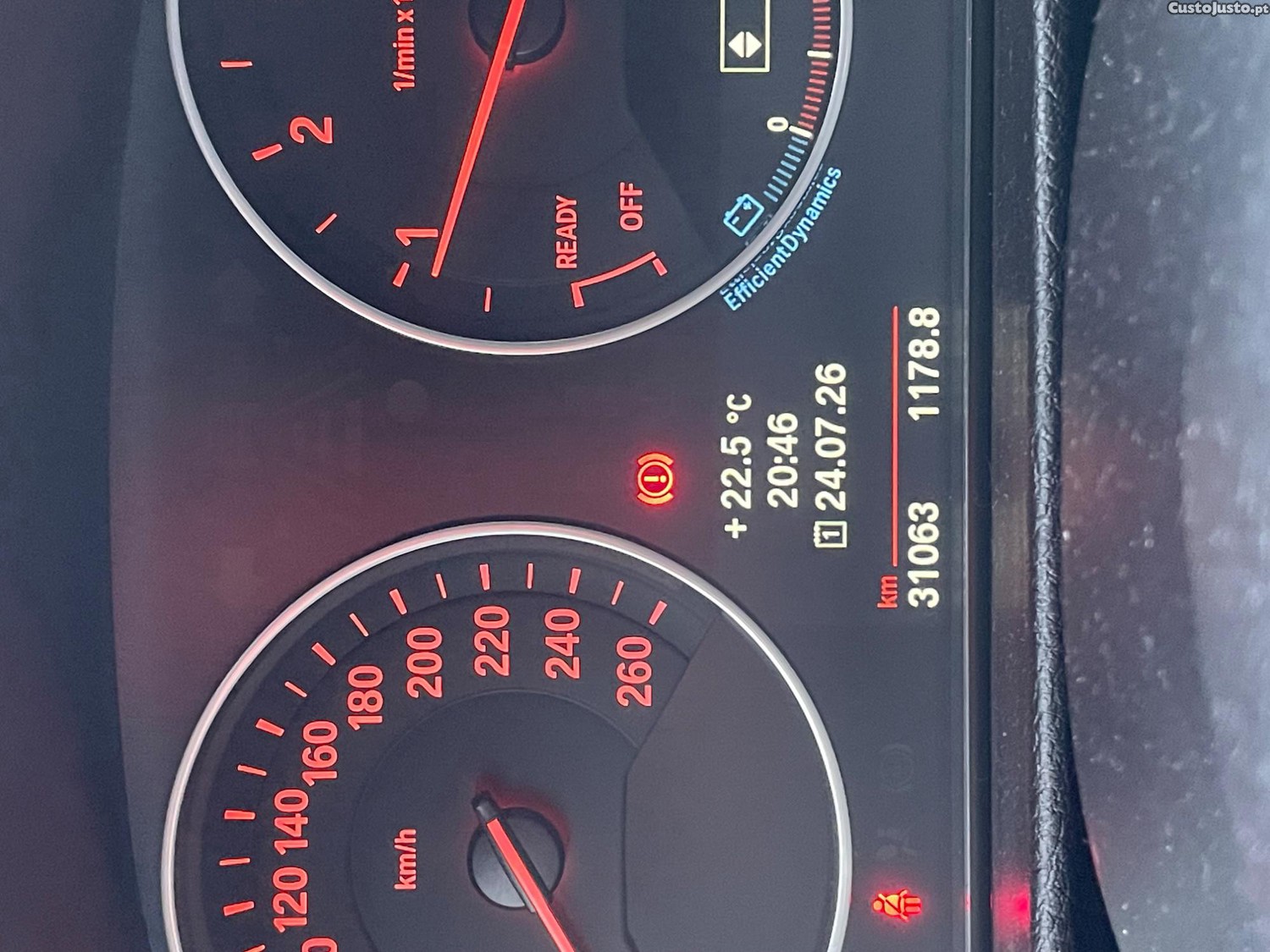 BMW 318 d — fotografia 8