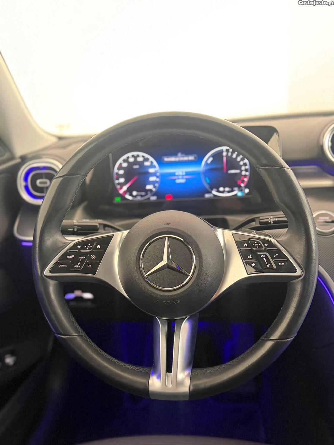 Mercedes-Benz C 300 e AMG Line — fotografia 14