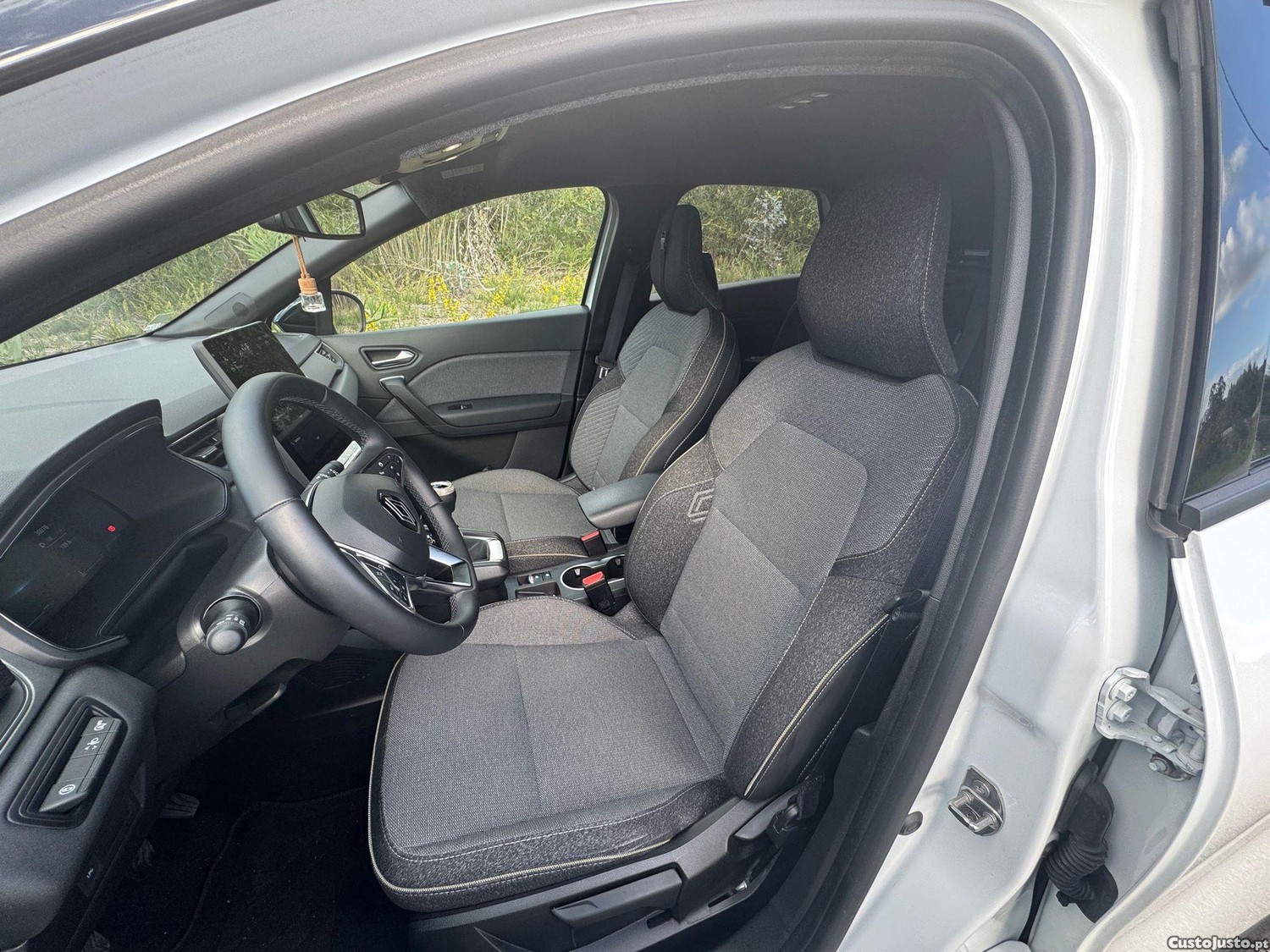 Renault Captur Bi-Fuel — fotografia 3