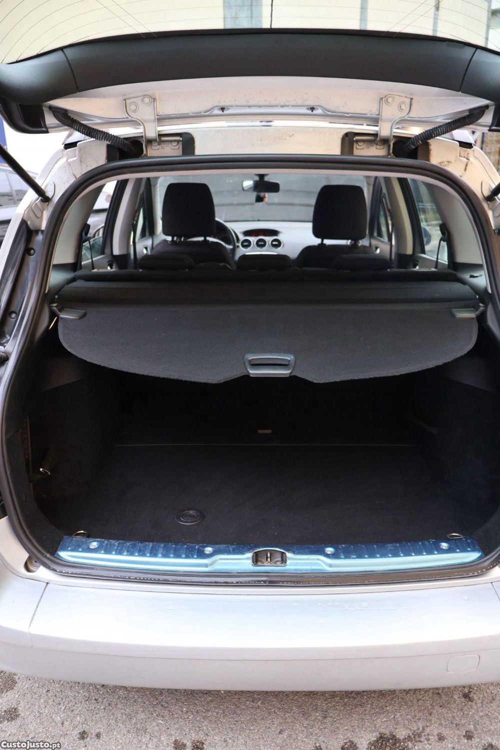 Peugeot 308 SW 1.6 Hdi — fotografia 4