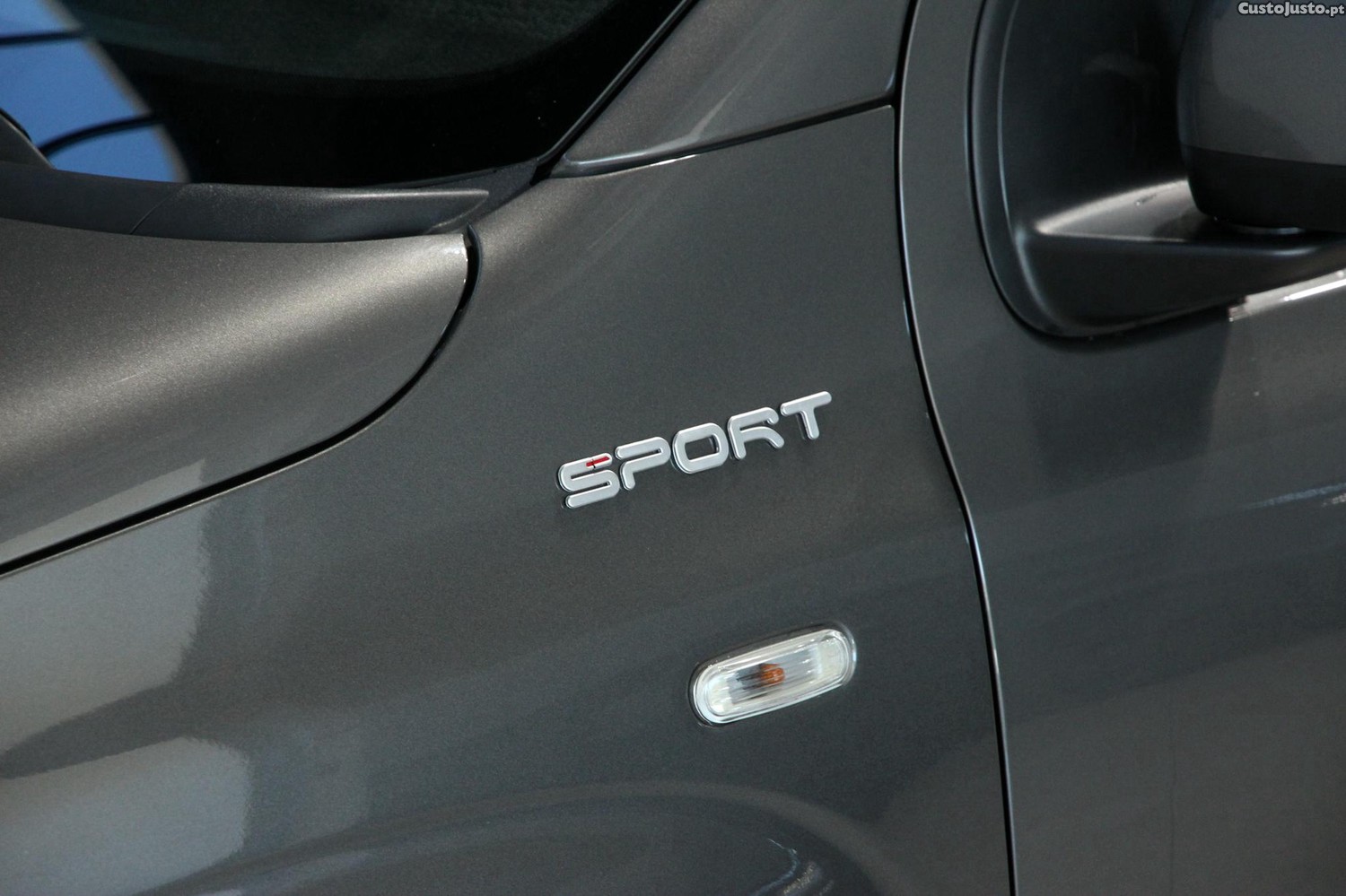Fiat Panda 1.0 Hybrid Sport — fotografia 12