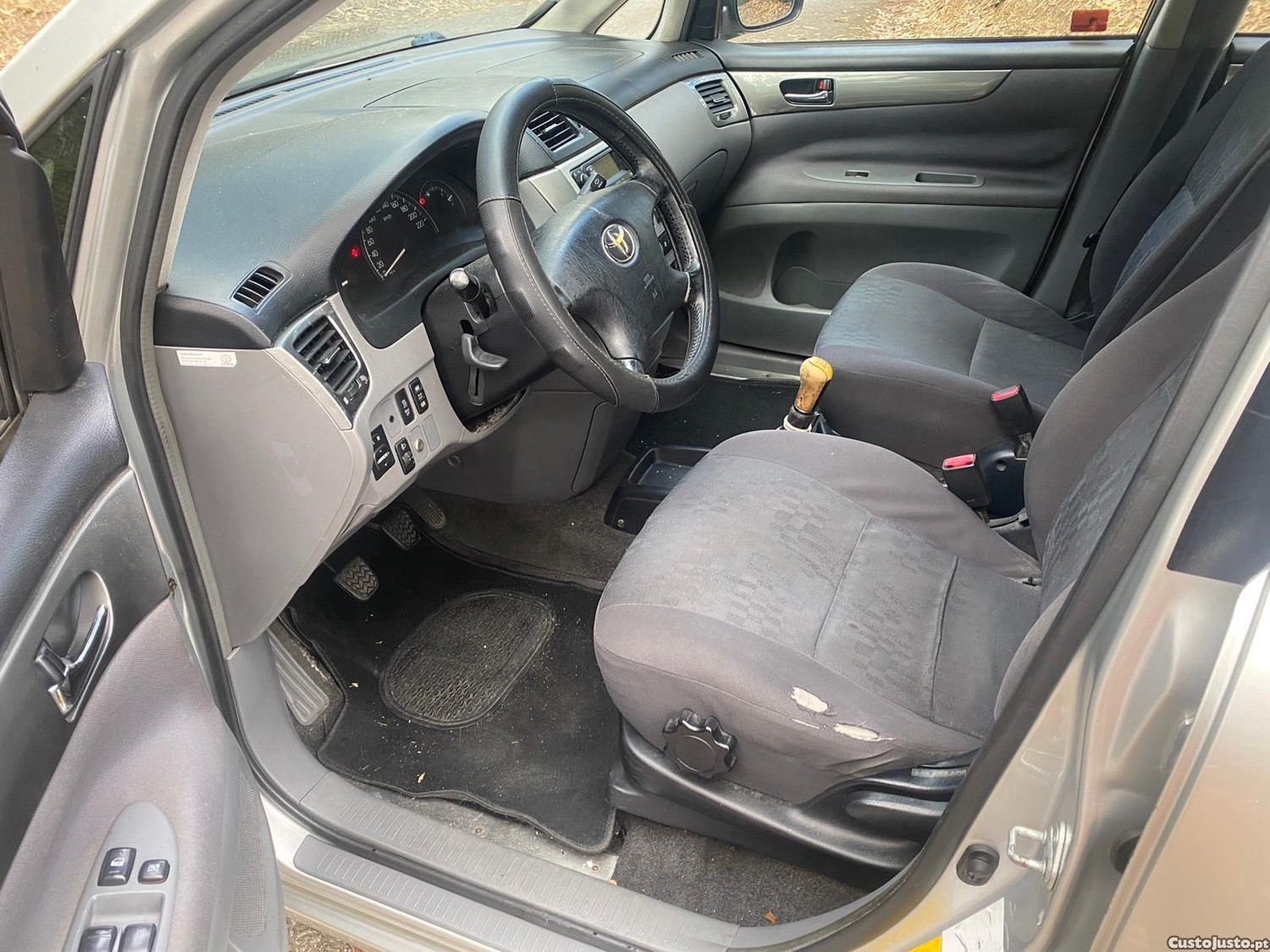 Toyota Avensis Verso (Clm20)-7L — fotografia 7