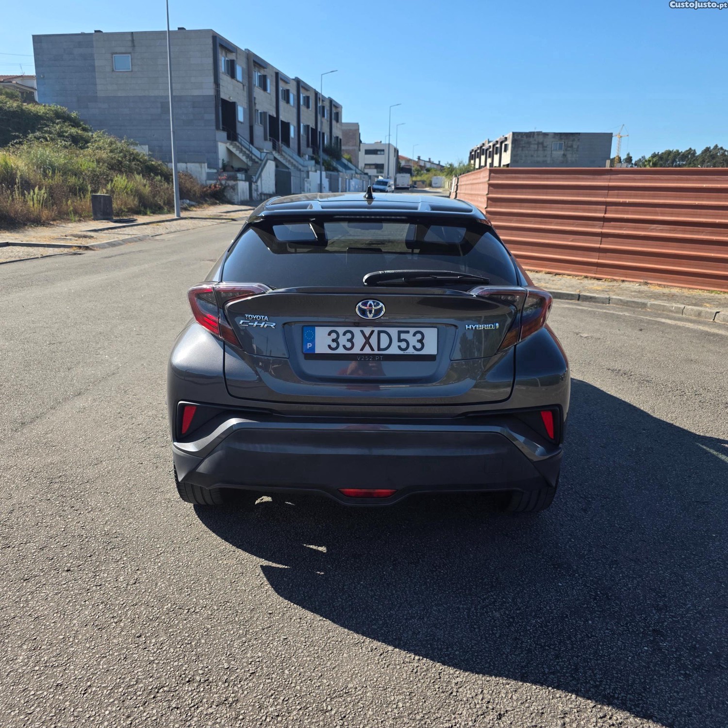 Toyota C-HR 1.8 Hybrid Square Collection — fotografia 8
