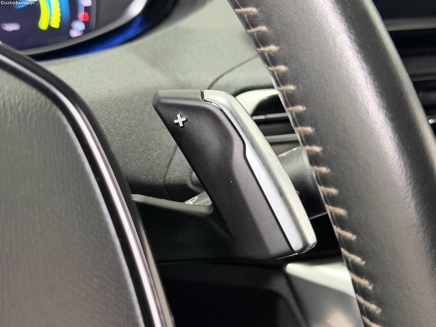 Peugeot 3008 1.6 HIBRIDO PLUG-IN ALLURE E-EAT8 225 CV - NACIONAL — fotografia 18