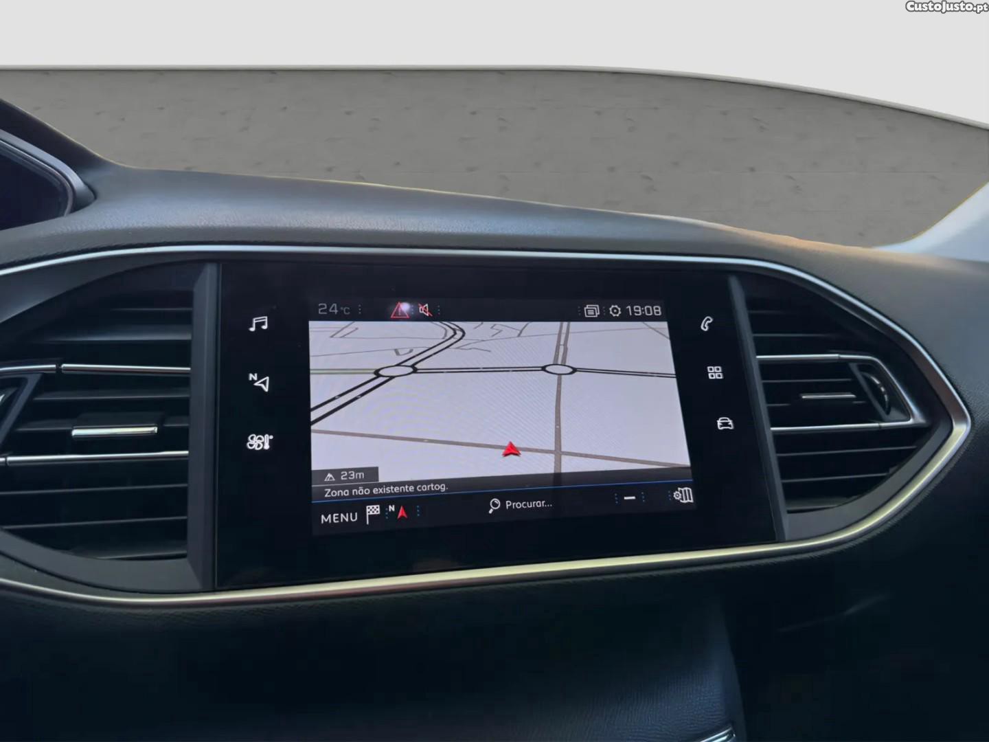 Peugeot 308 1.2 PureTech Allure EAT8 — fotografia 6