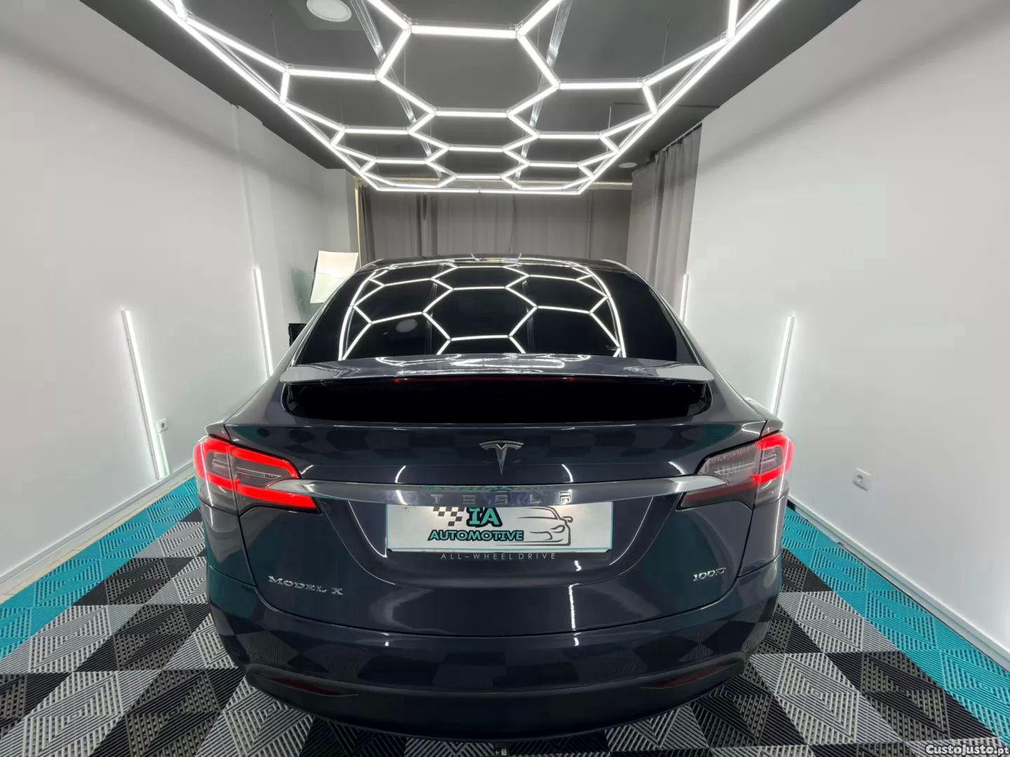 Tesla Model X 100d — fotografia 18