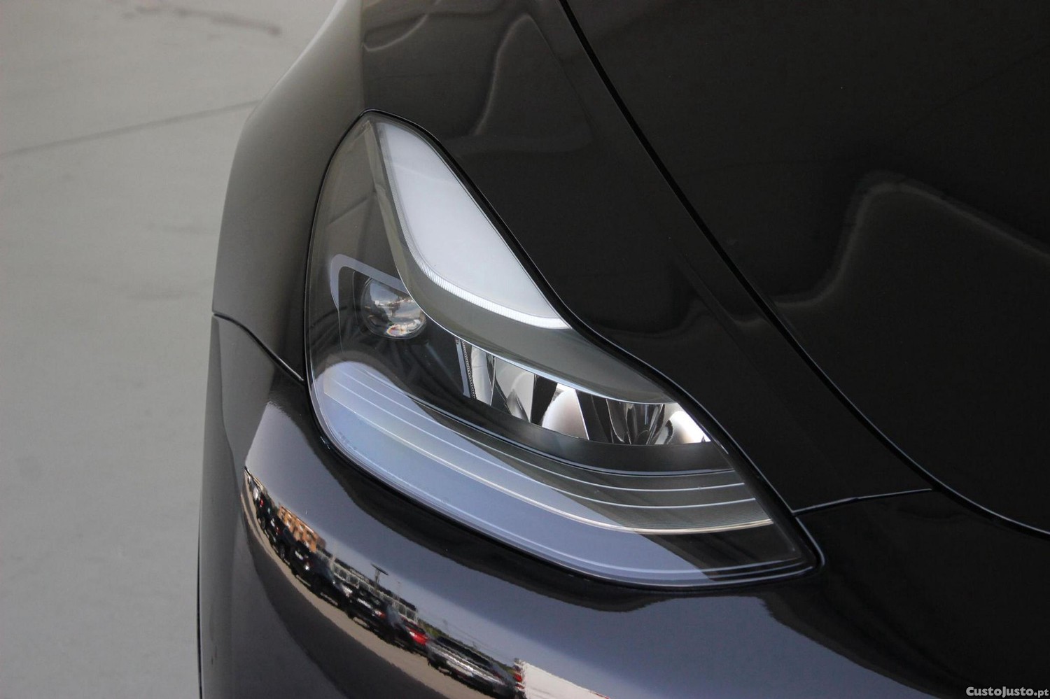 Tesla Model Y Long Range Dual Motor AWD — fotografia 19