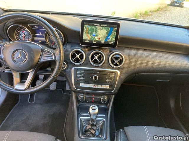 Mercedes-Benz A 180 Urban — fotografia 13