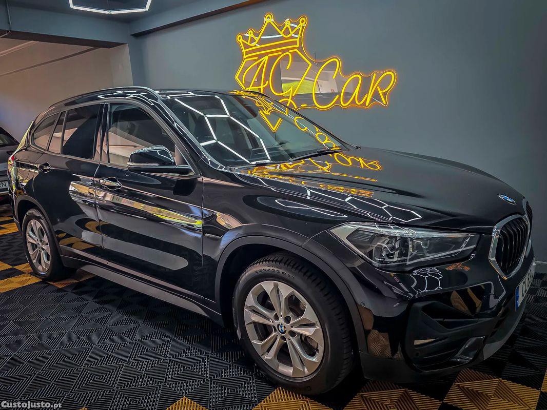 BMW X1 xDrive25e Advantage — fotografia 13