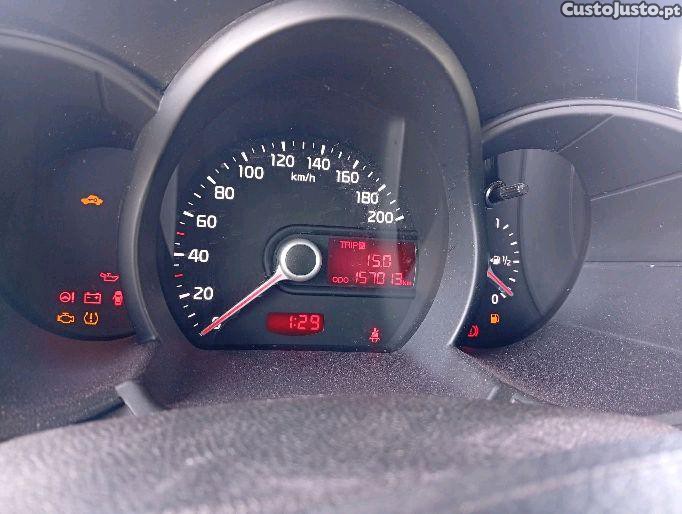 Kia Picanto 1.0 Gasolina — fotografia 3