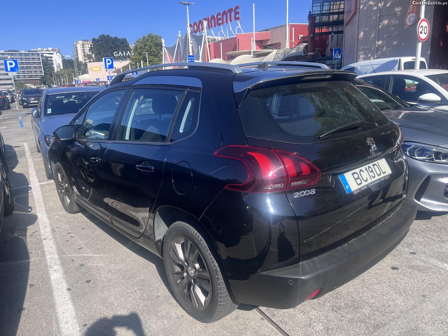 Peugeot 2008 1.6 BlueHDi Active — fotografia 5