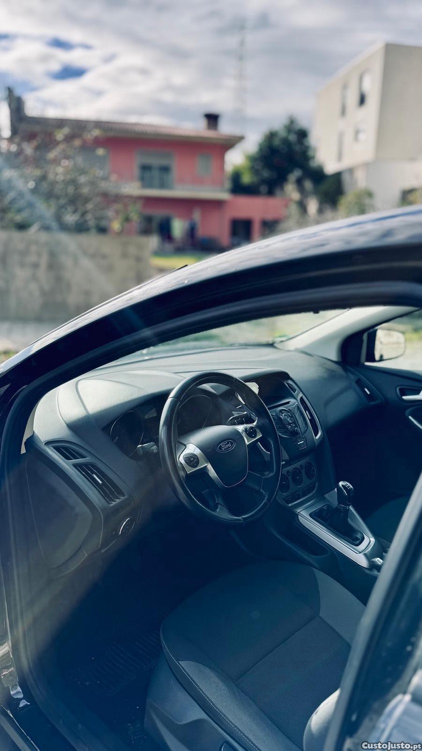 Ford Focus 1.0 Ecoboost — fotografia 4