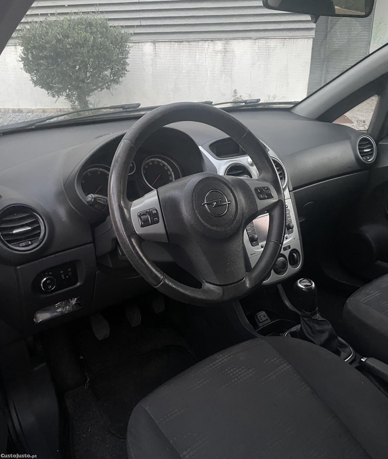 Opel Corsa 1.3 Cdti — fotografia 2