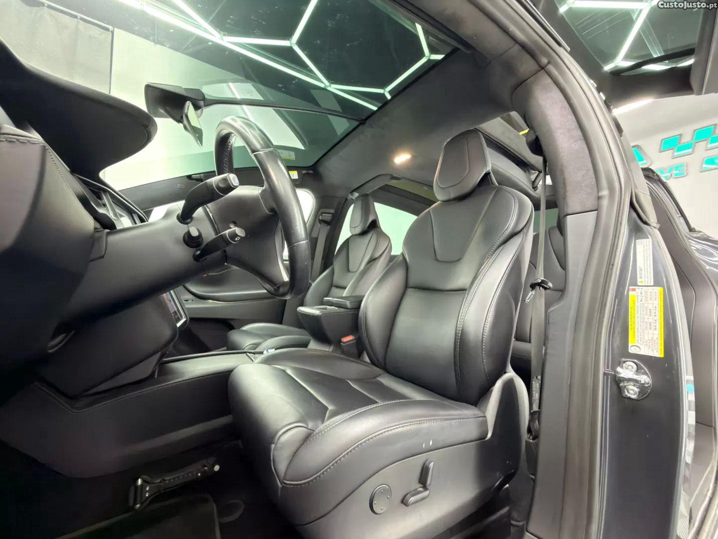 Tesla Model X 100d — fotografia 5