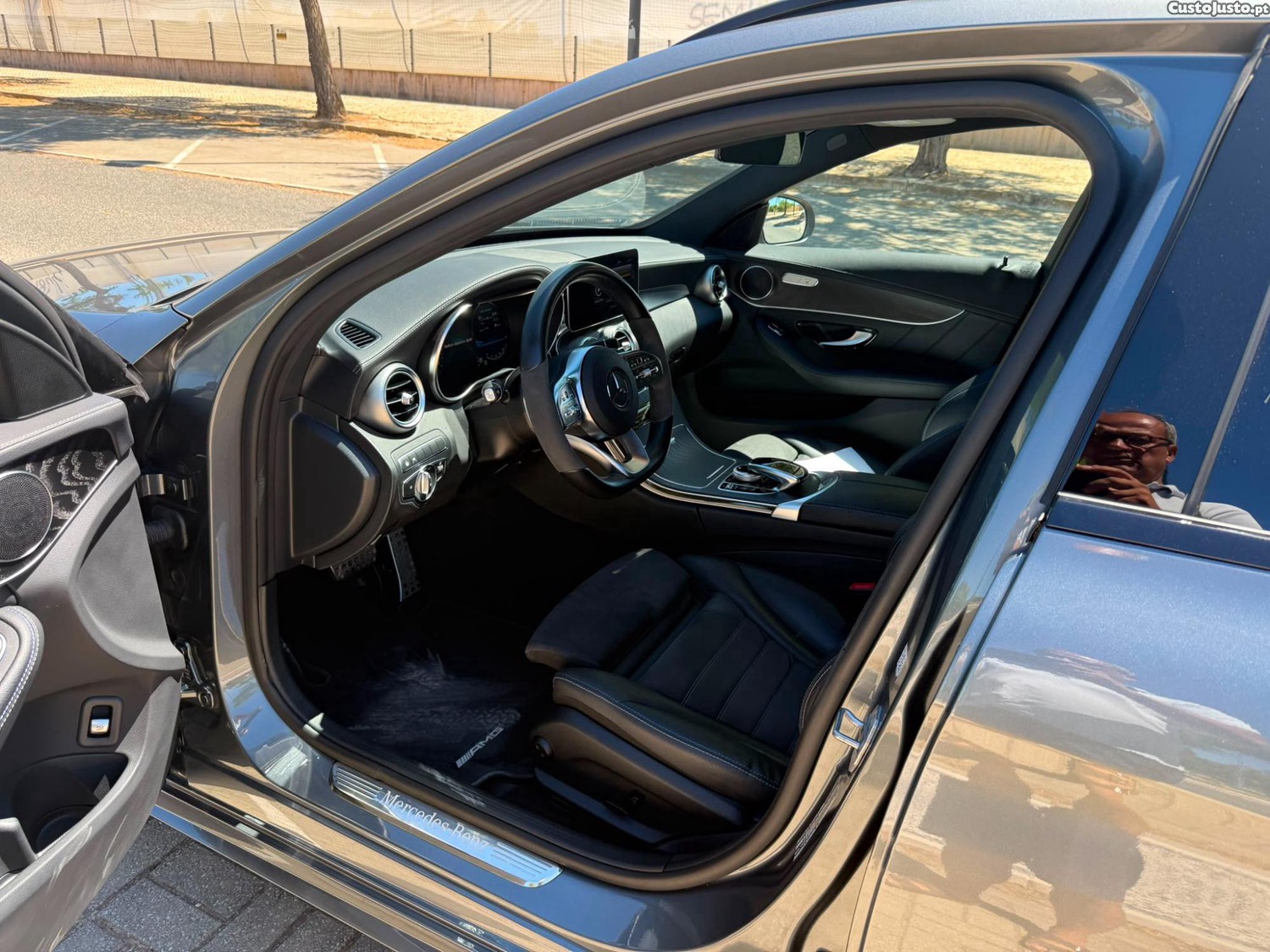 Mercedes-Benz C 300 de 300 pack AMG — fotografia 4