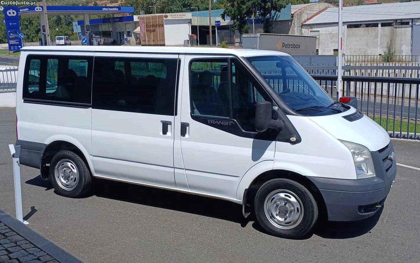 Ford Transit 9 Lugares — fotografia 9