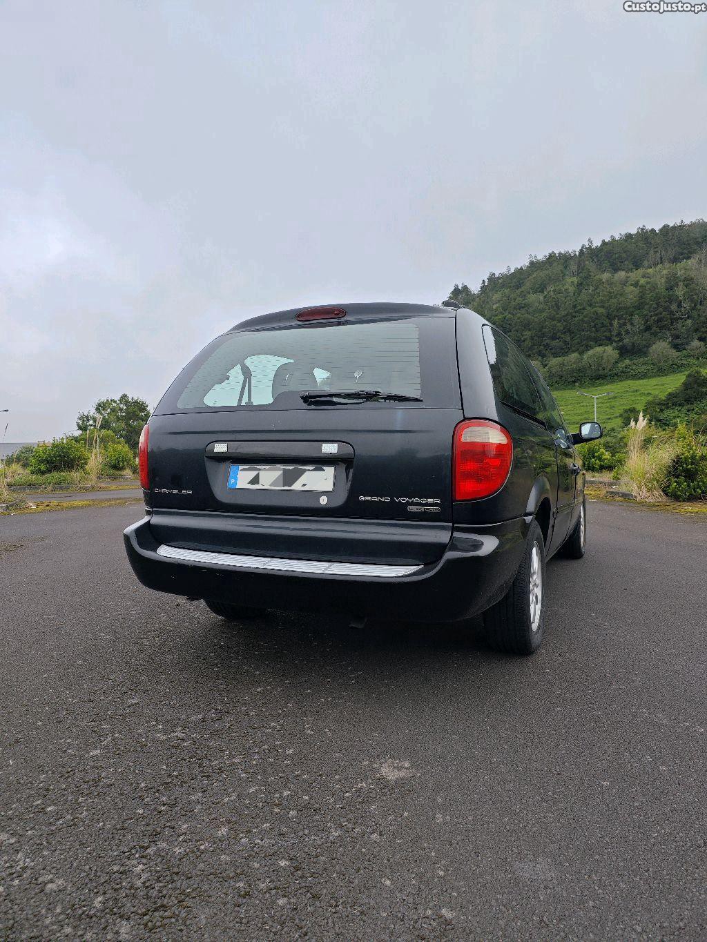 Chrysler Grand Voyager 2.5 CRD — fotografia 10