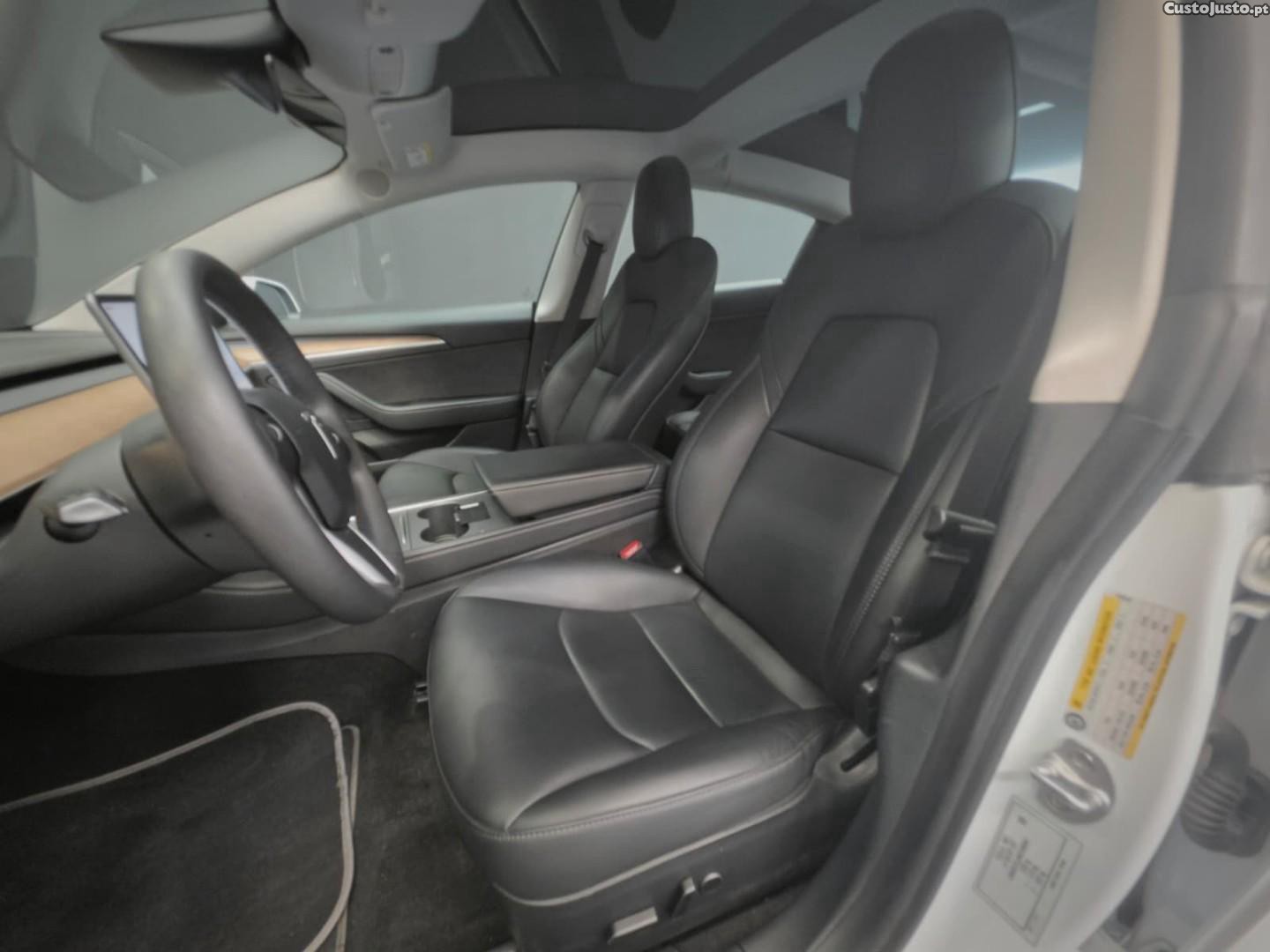 Tesla Model 3 Long Range AWD Dual Motor Performance — fotografia 2