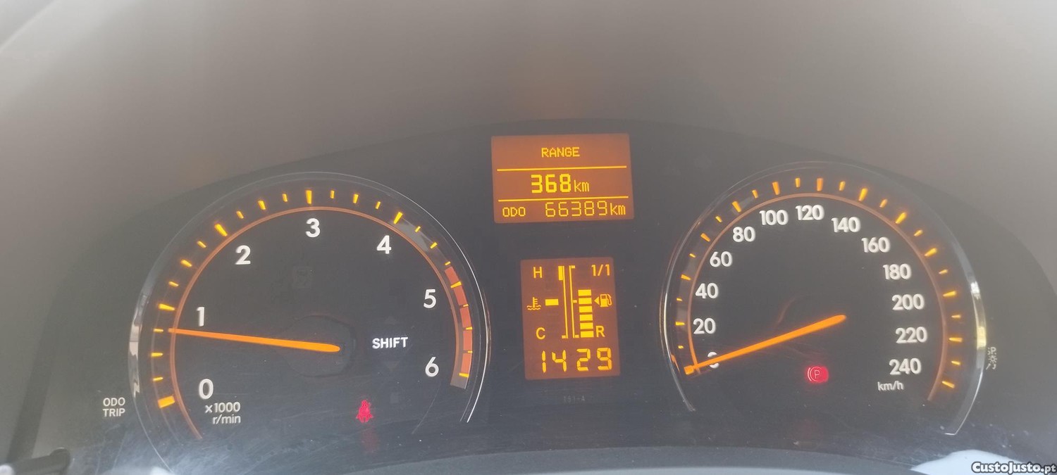 Toyota Avensis 2.0D4D 66000km unico dono — fotografia 6