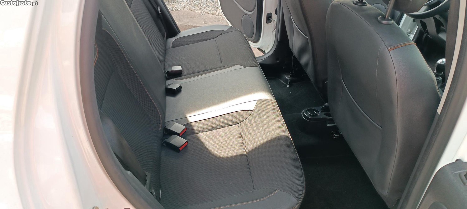 Dacia Duster 1.2 TCE — fotografia 8