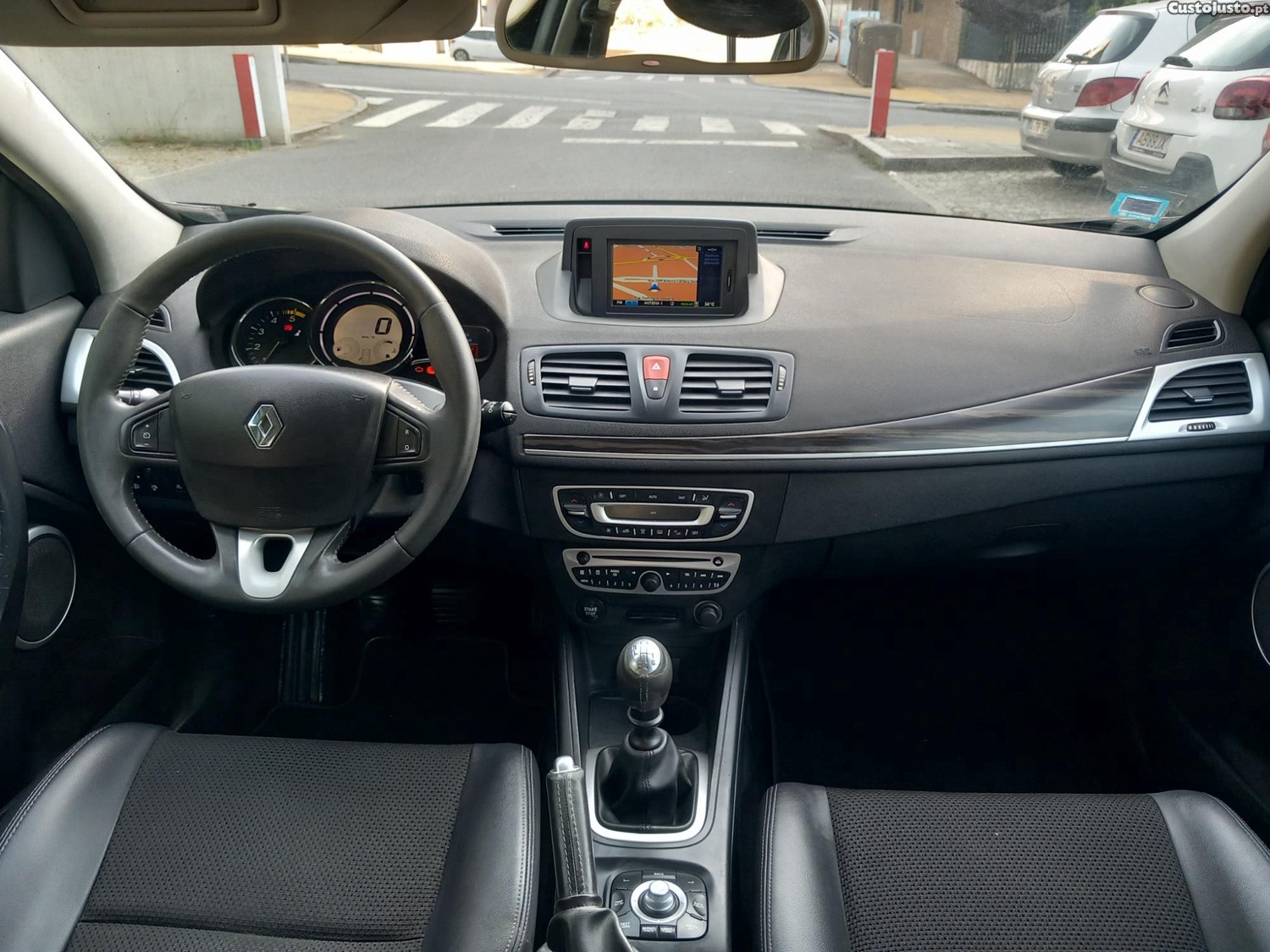 Renault Mégane Sport Tourer 1.5 dCi Confort - 10 — fotografia 5