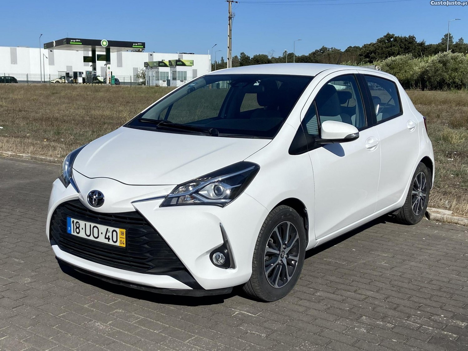 Toyota Yaris 1.0 VVT-i Active - 18 foto 2