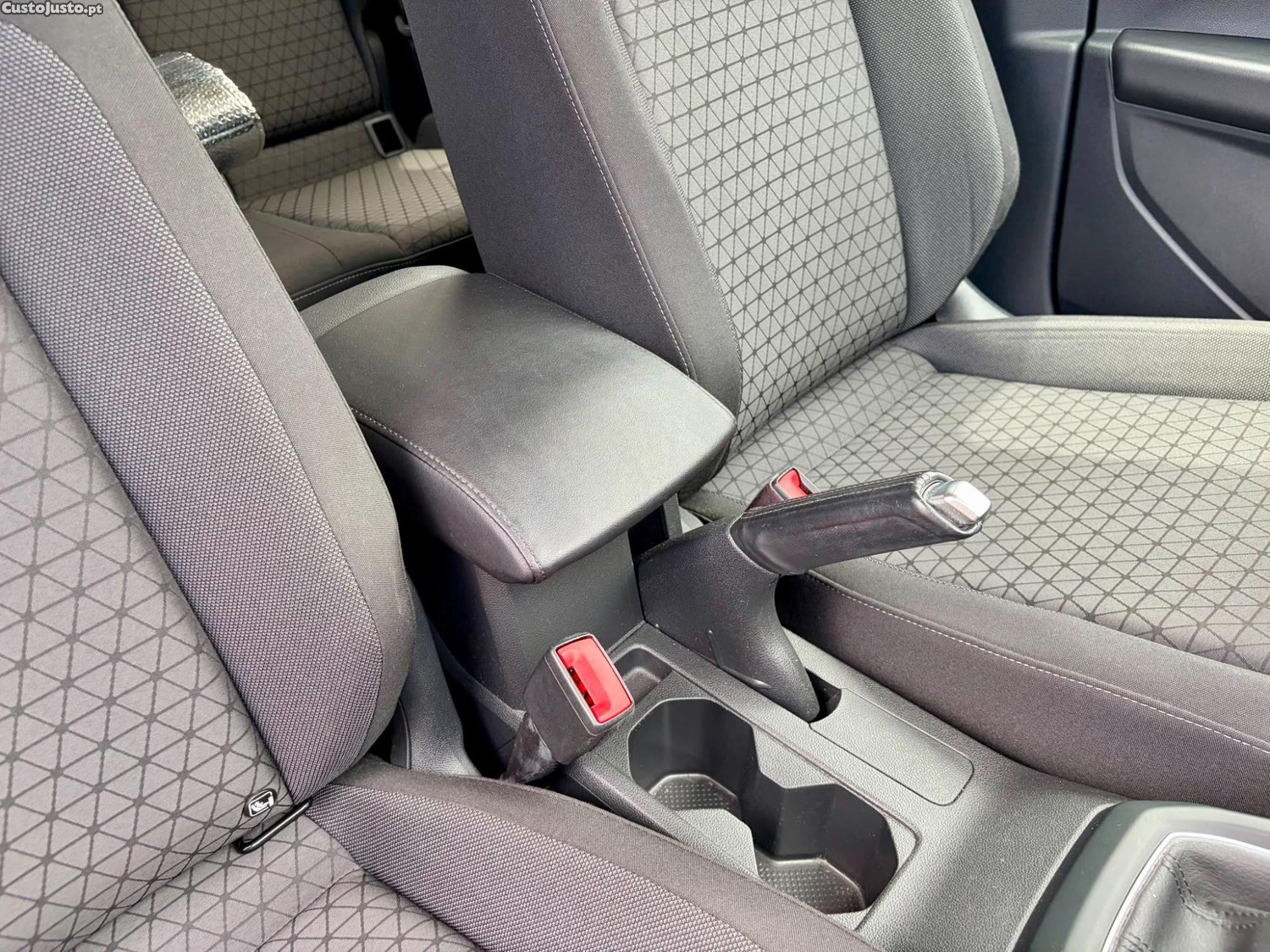 Volkswagen T-Cross 1.0 TSI Advance DSG — fotografia 7