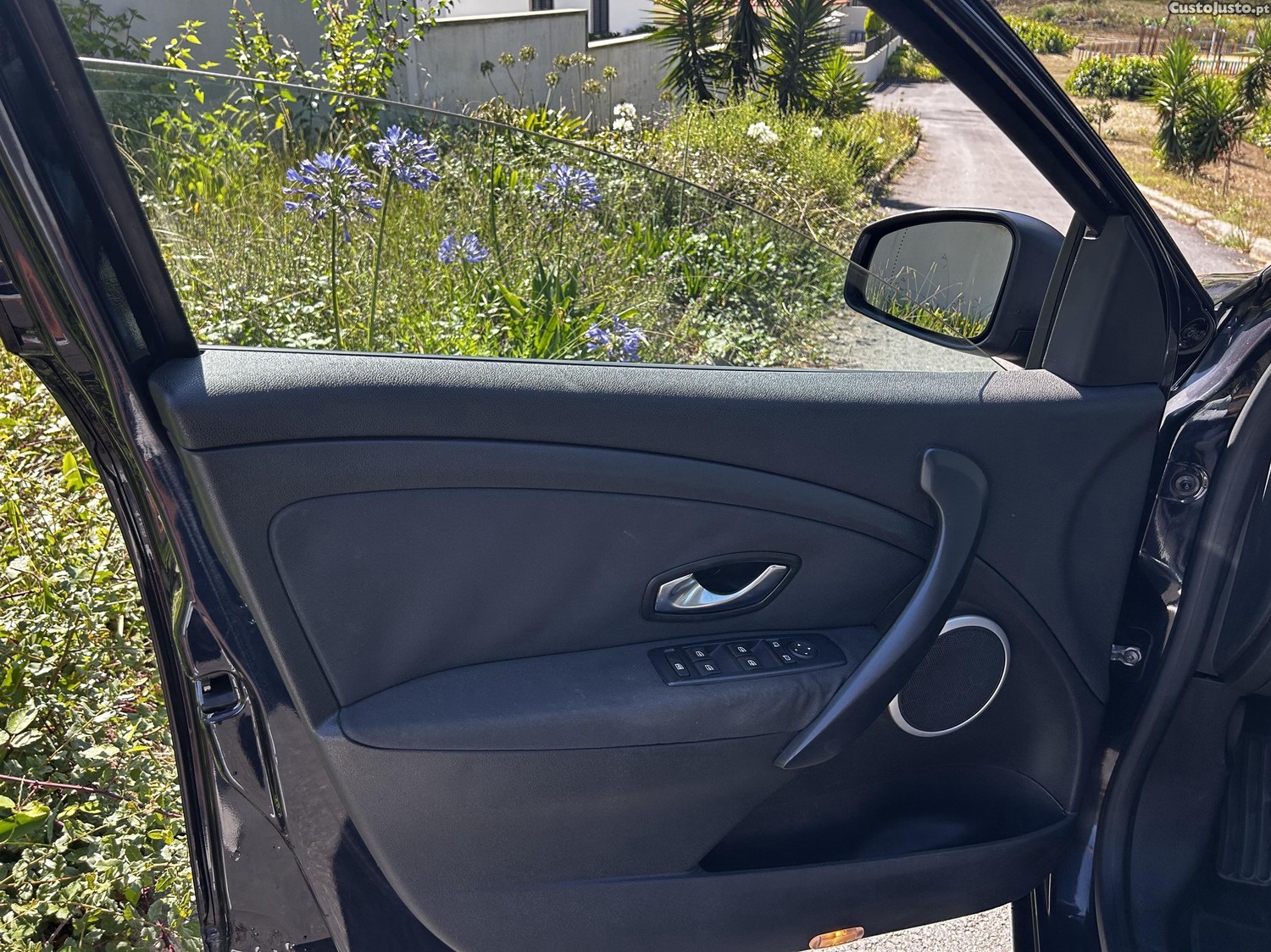 Renault Mégane III 1.5 Dci 90CV — fotografia 3