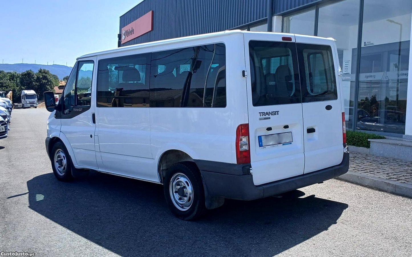 Ford Transit 9 Lugares — fotografia 8