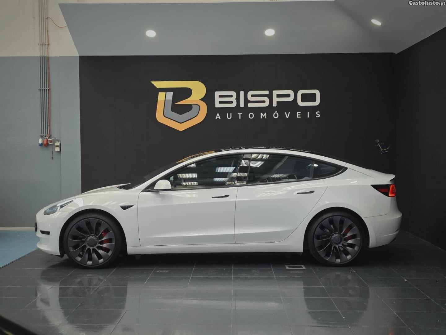 Tesla Model 3 Long Range AWD Dual Motor Performance — fotografia 15
